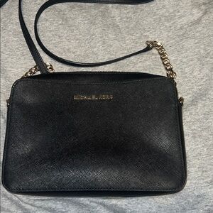 Michael Kors black crossbody bag with Necklace included✨